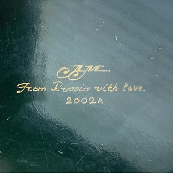 Vintage Russian Lacquered Box - Picture 6 of 14